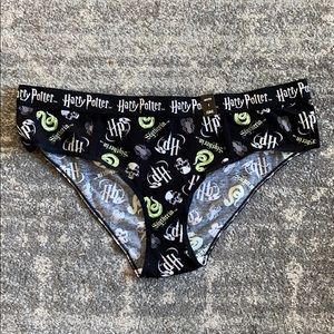 TORRID HARRY POTTER SLYTHERIN HIPSTER NEW W/TAGS